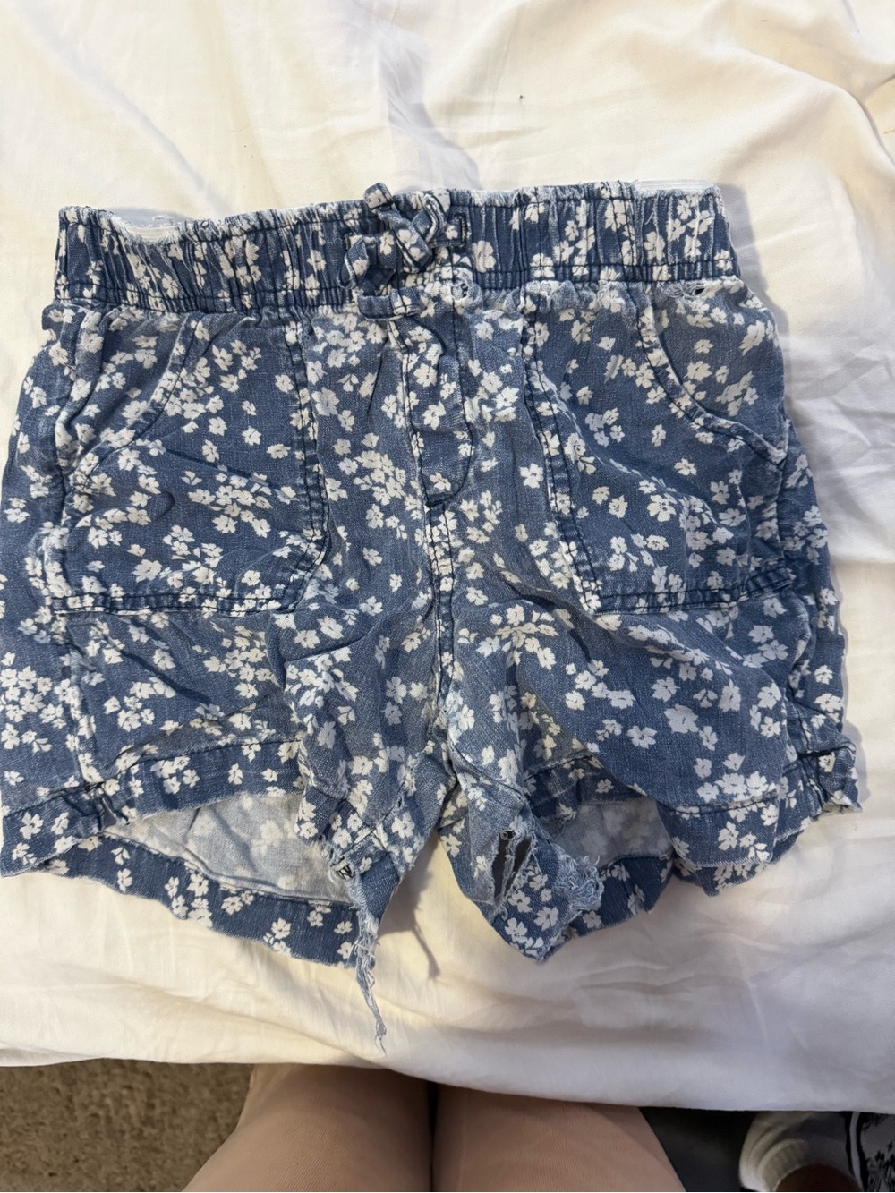 Girls' Blue Floral Elastic-Waist Shorts